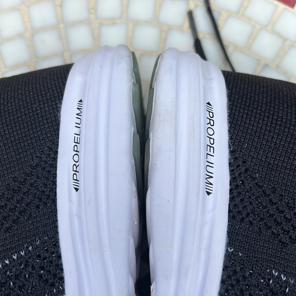 APL Athletic Propulsion Labs Techloom Pro Black Gray White Shoe.  Size 8 - Picture 14 of 16